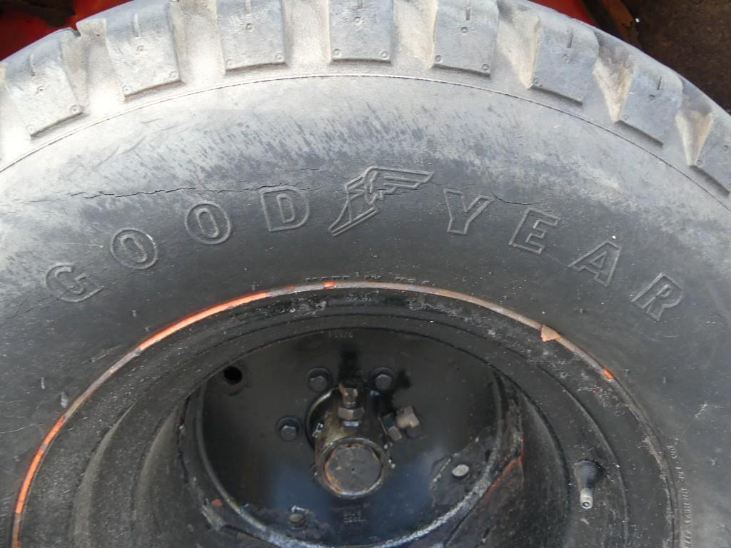 Farm tractor Hakotrac 2250DA
