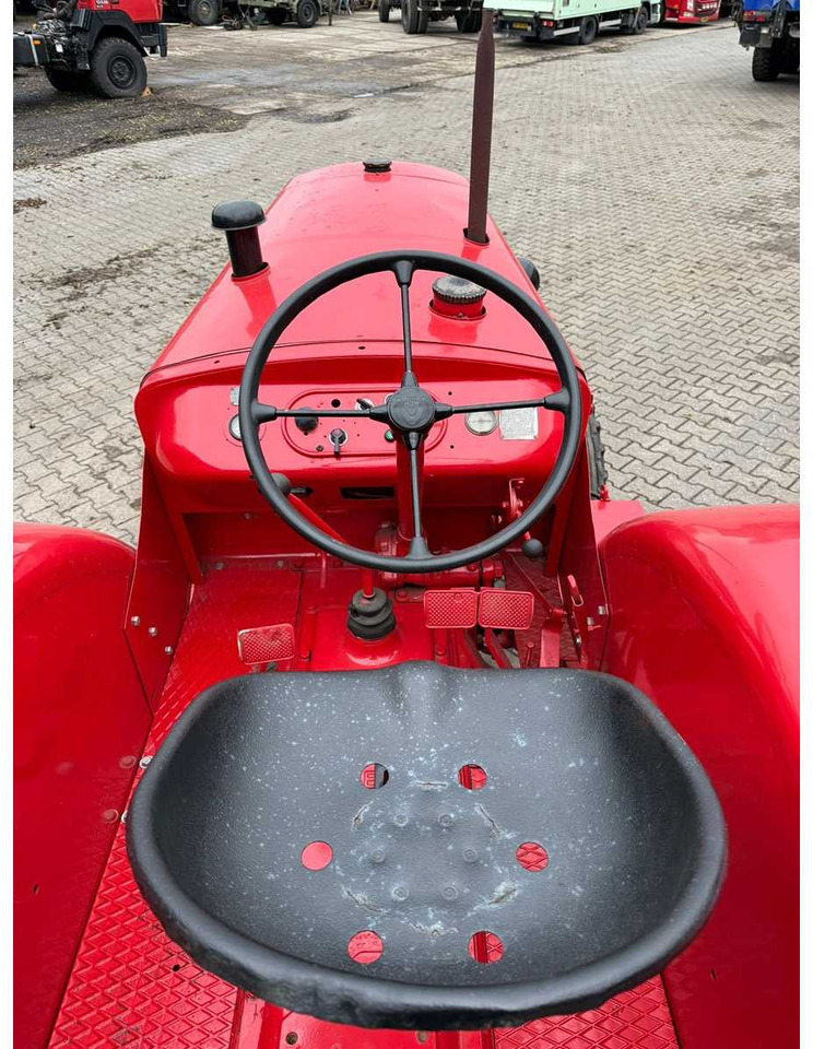 Farm tractor Hanomag R545