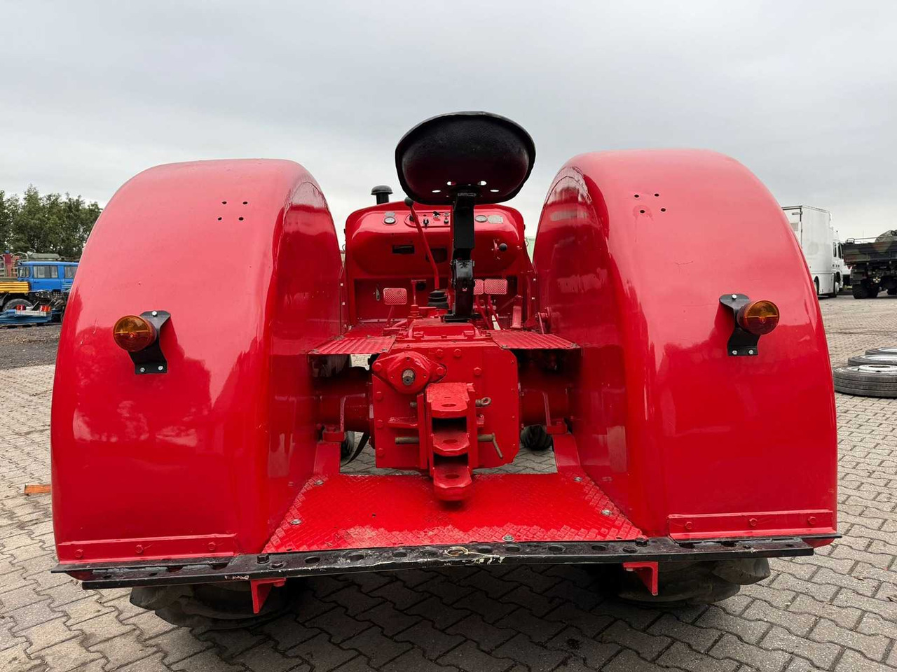 Farm tractor Hanomag R545