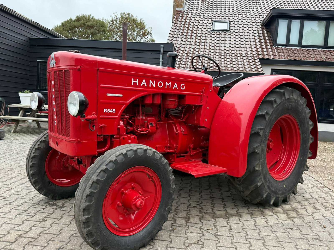 Farm tractor Hanomag R545