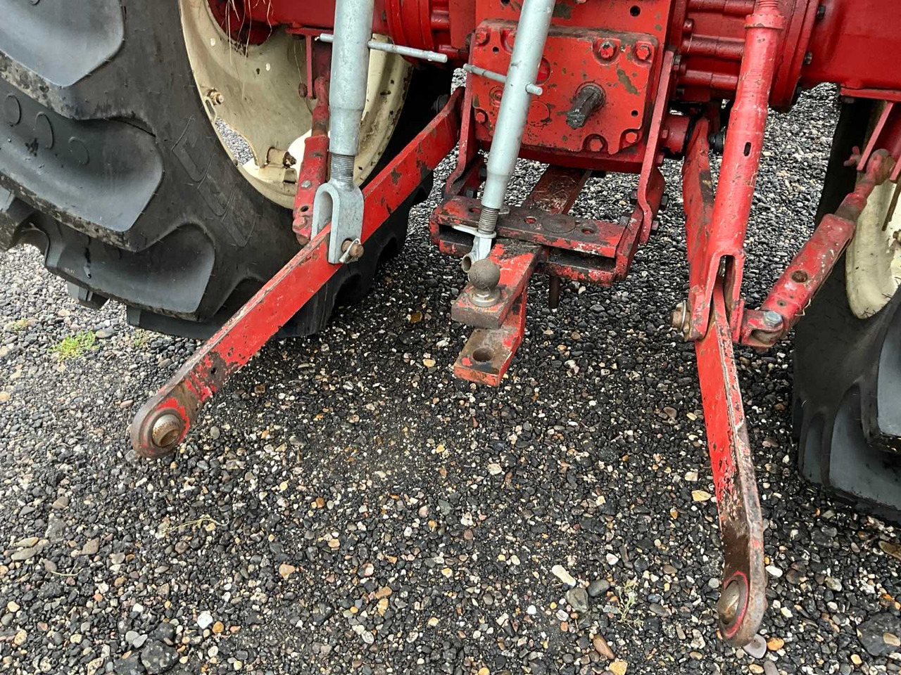 Farm tractor International 644