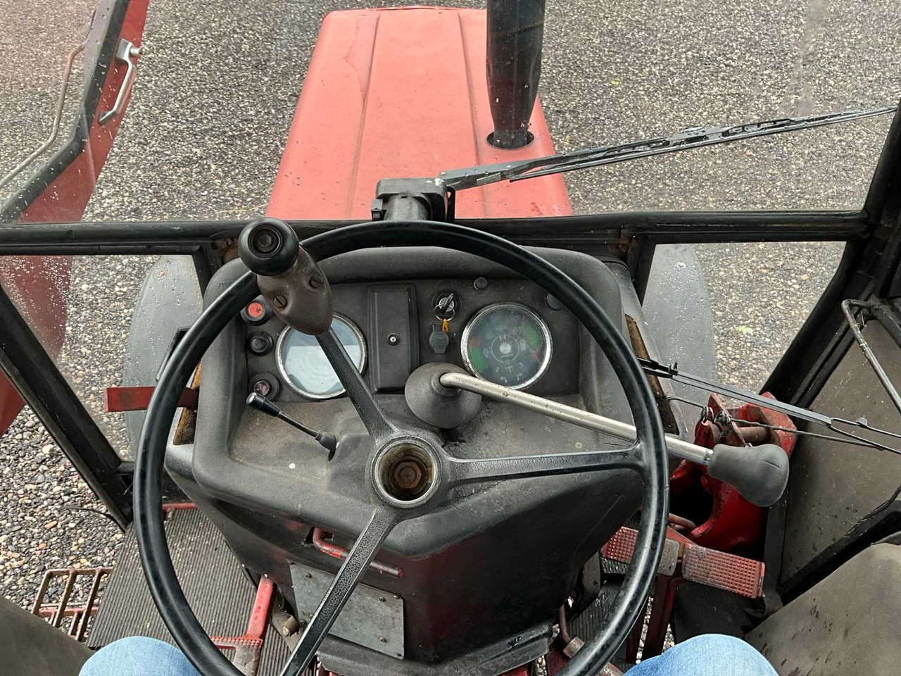 Farm tractor International 644