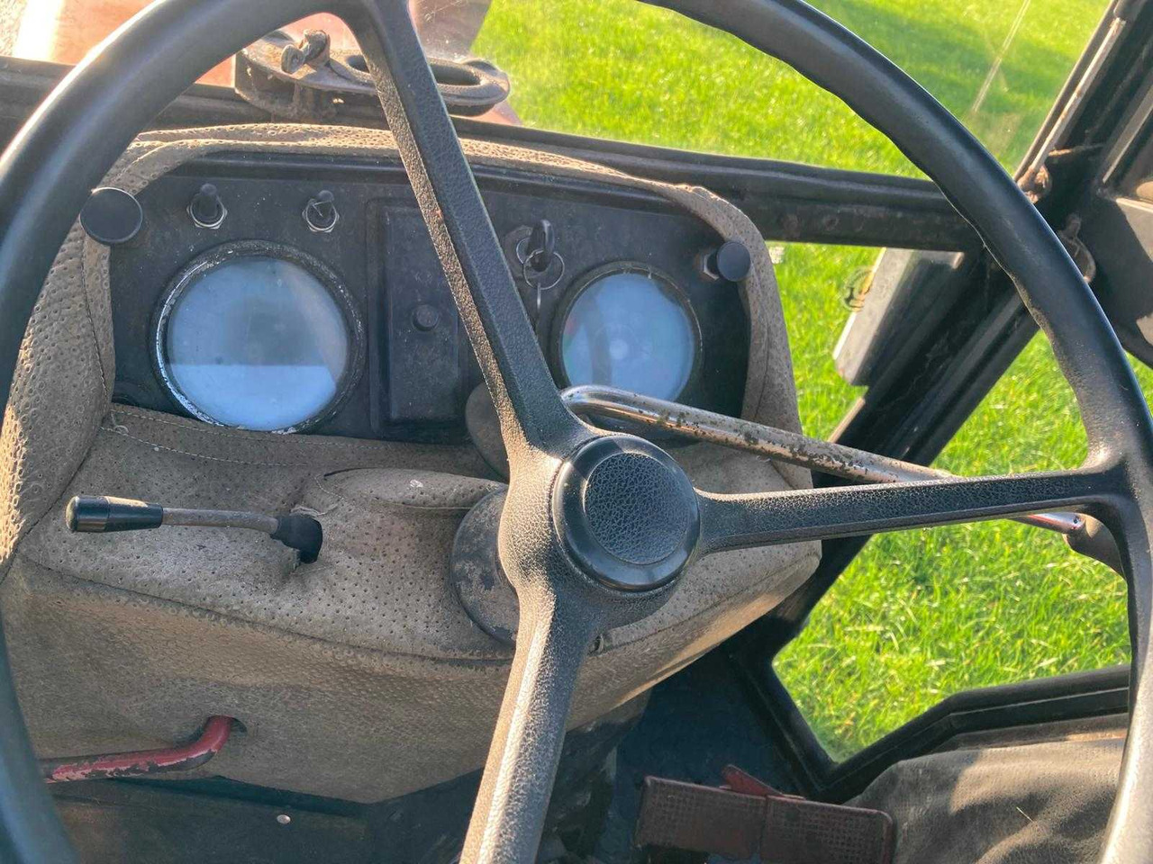 Farm tractor International 644