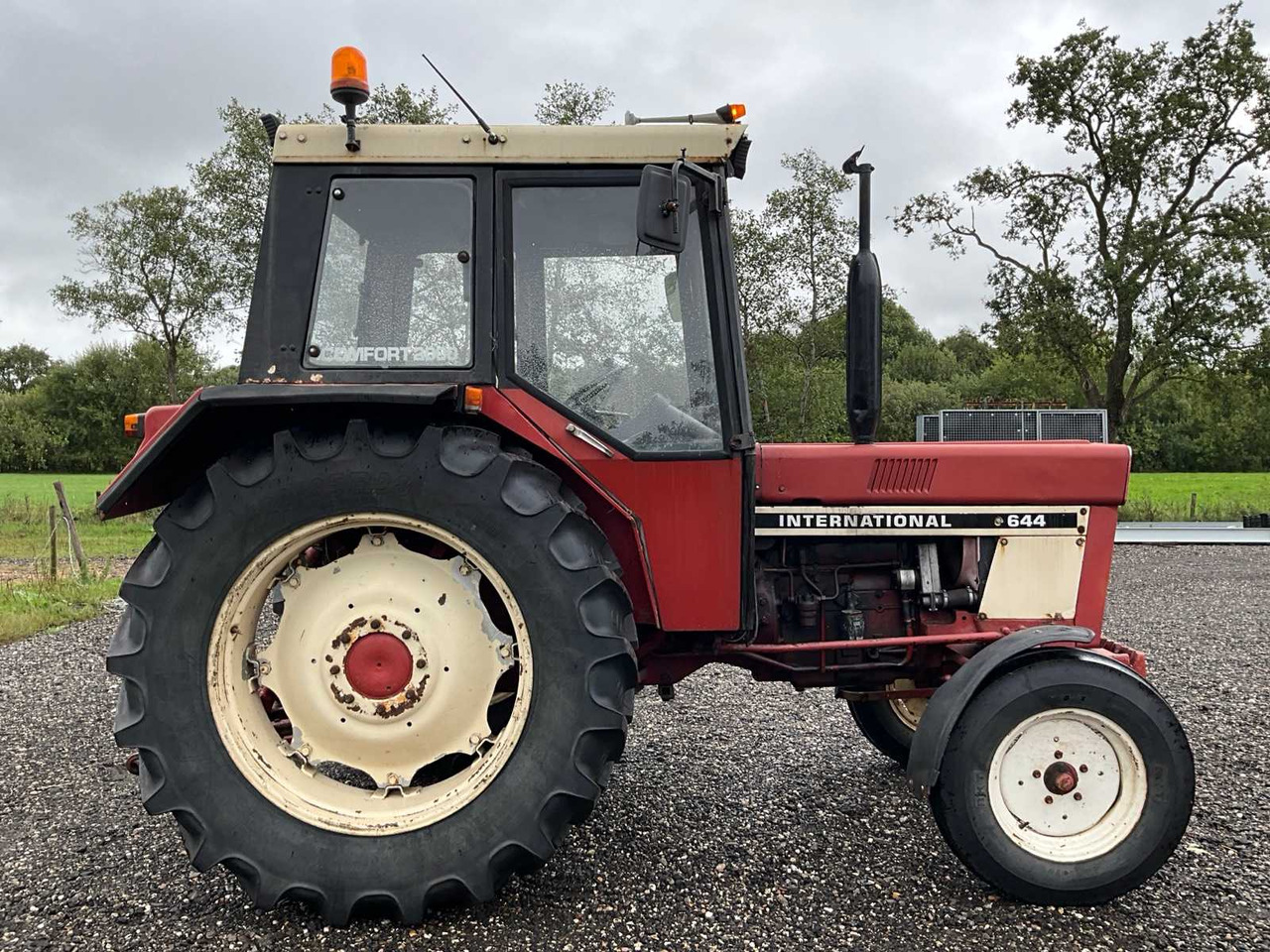 Farm tractor International 644