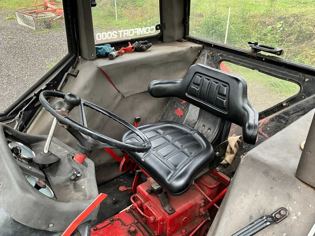 Farm tractor International 644