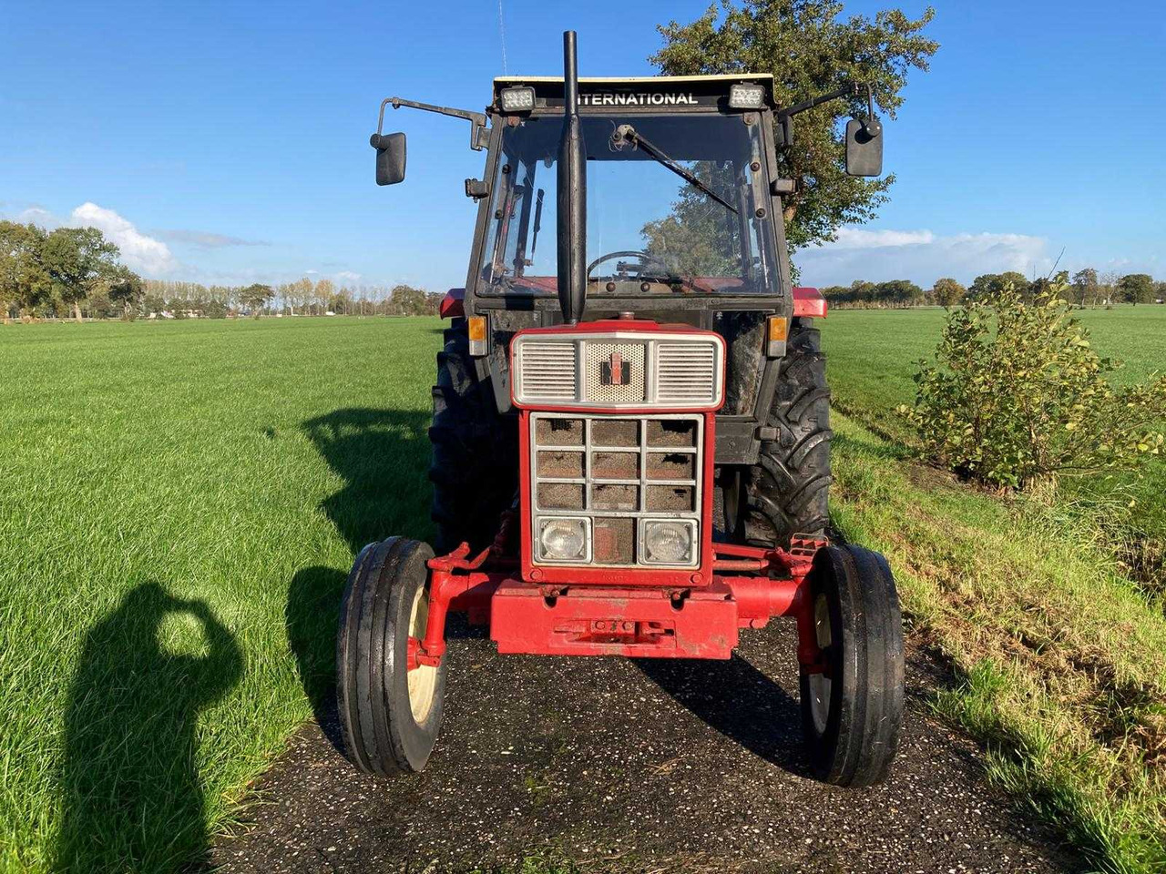 Farm tractor International 644