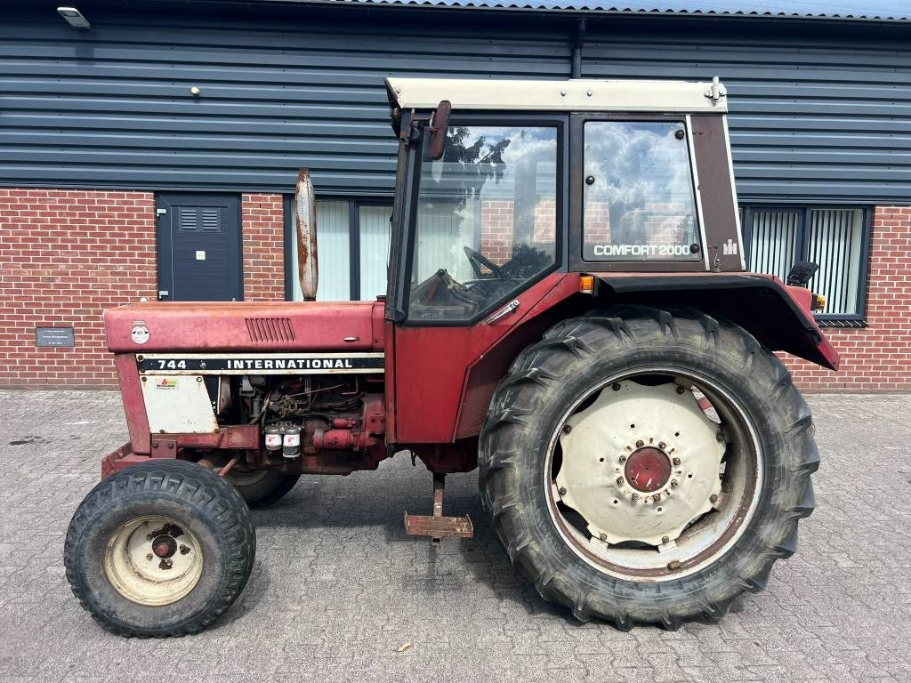Farm tractor International 744