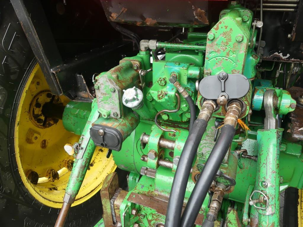 Farm tractor International 744S