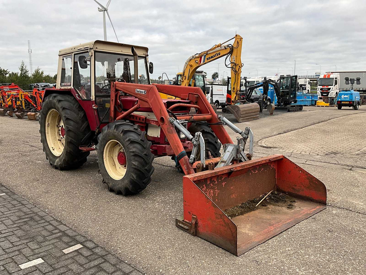 Farm tractor International 844AS