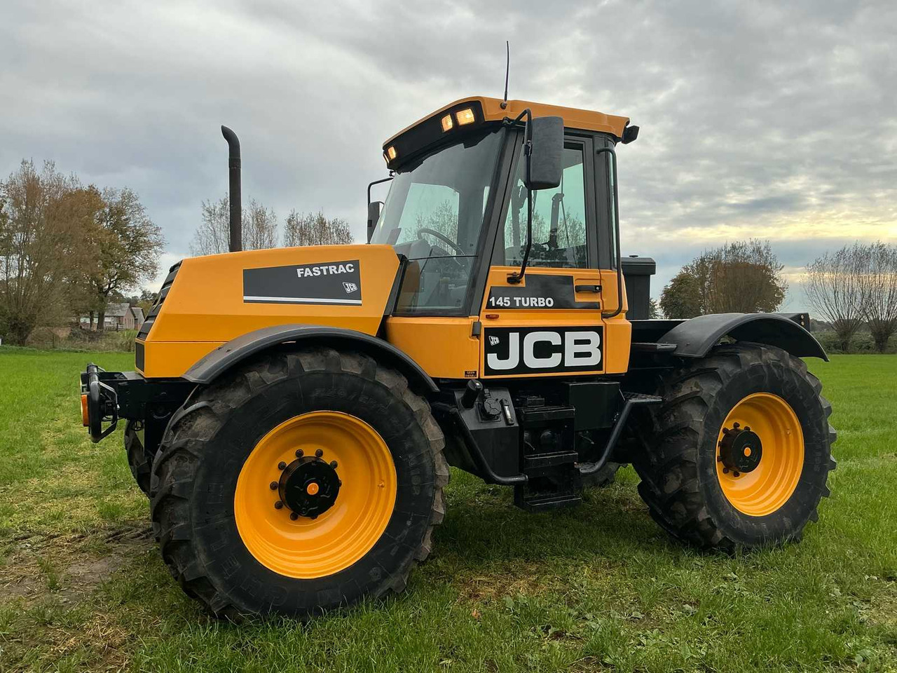 Farm tractor JCB Fastrac 145 TURBO
