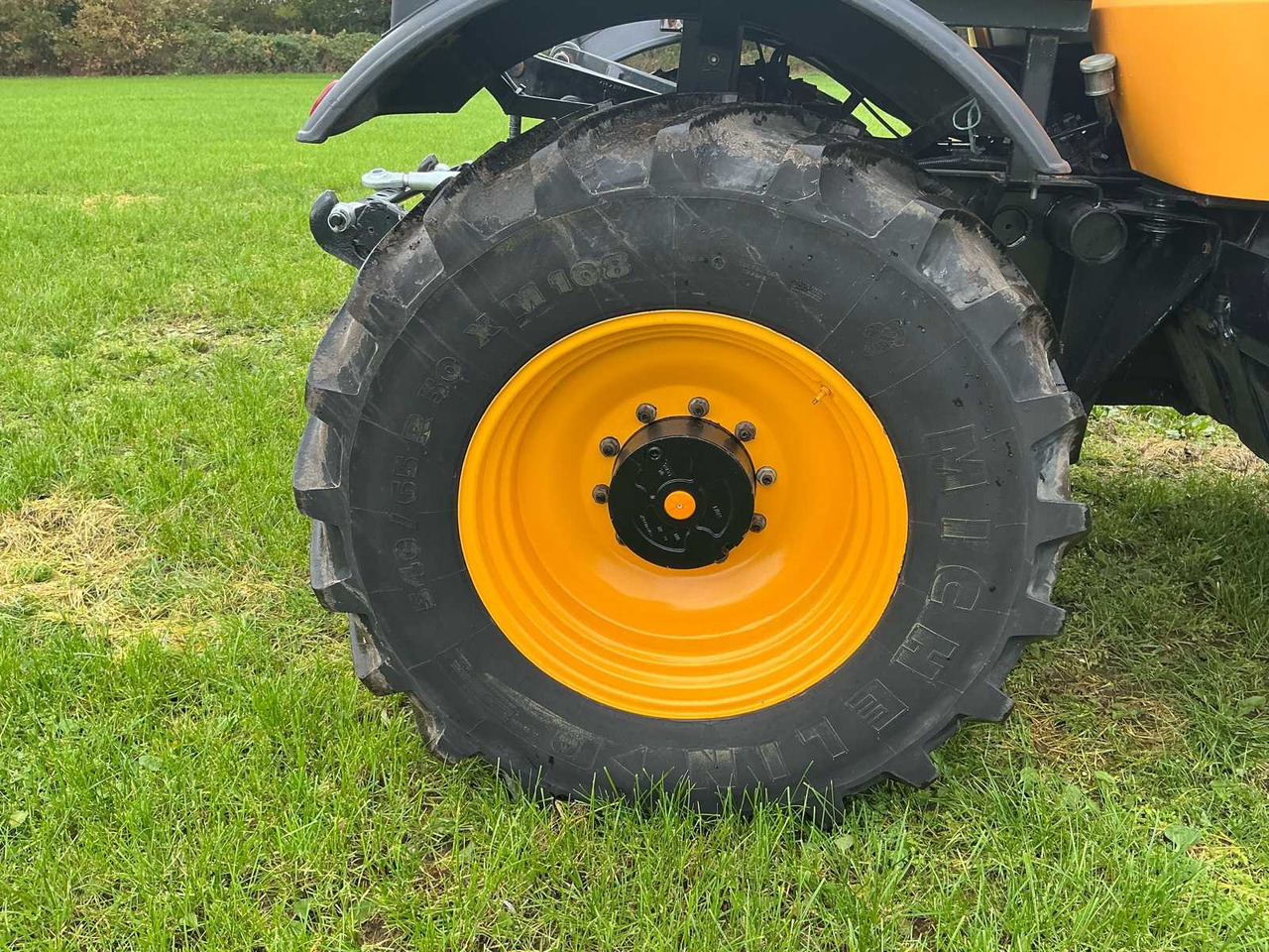 Farm tractor JCB Fastrac 145 TURBO