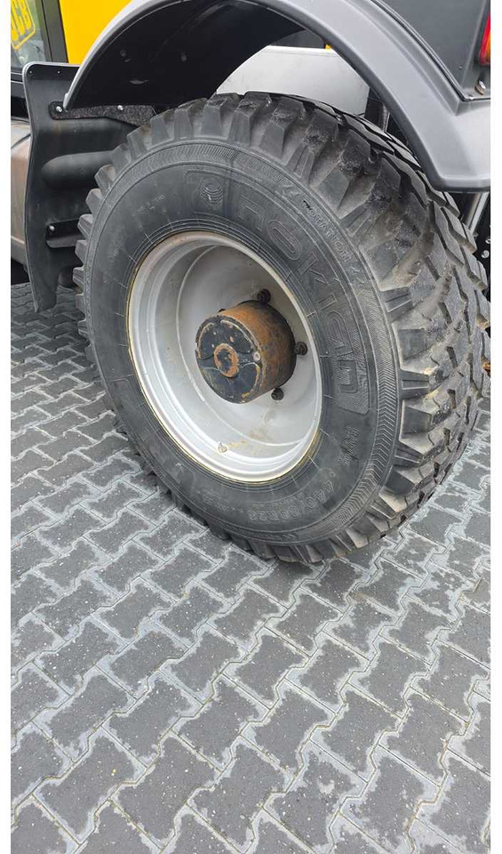 Farm tractor JCB Fastrac 2140 HMV