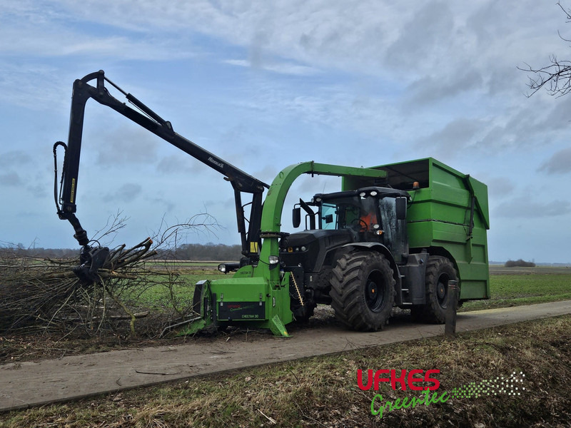 Farm tractor JCB Fastrac 4220 Chipper Combi