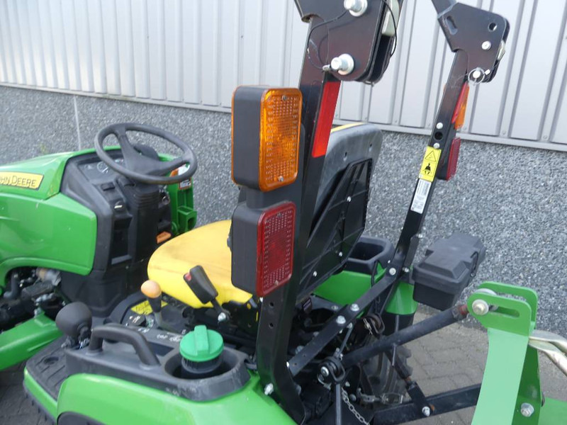 Farm tractor John Deere 1025 R