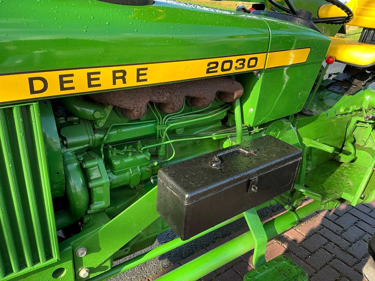 Farm tractor John Deere 2030S