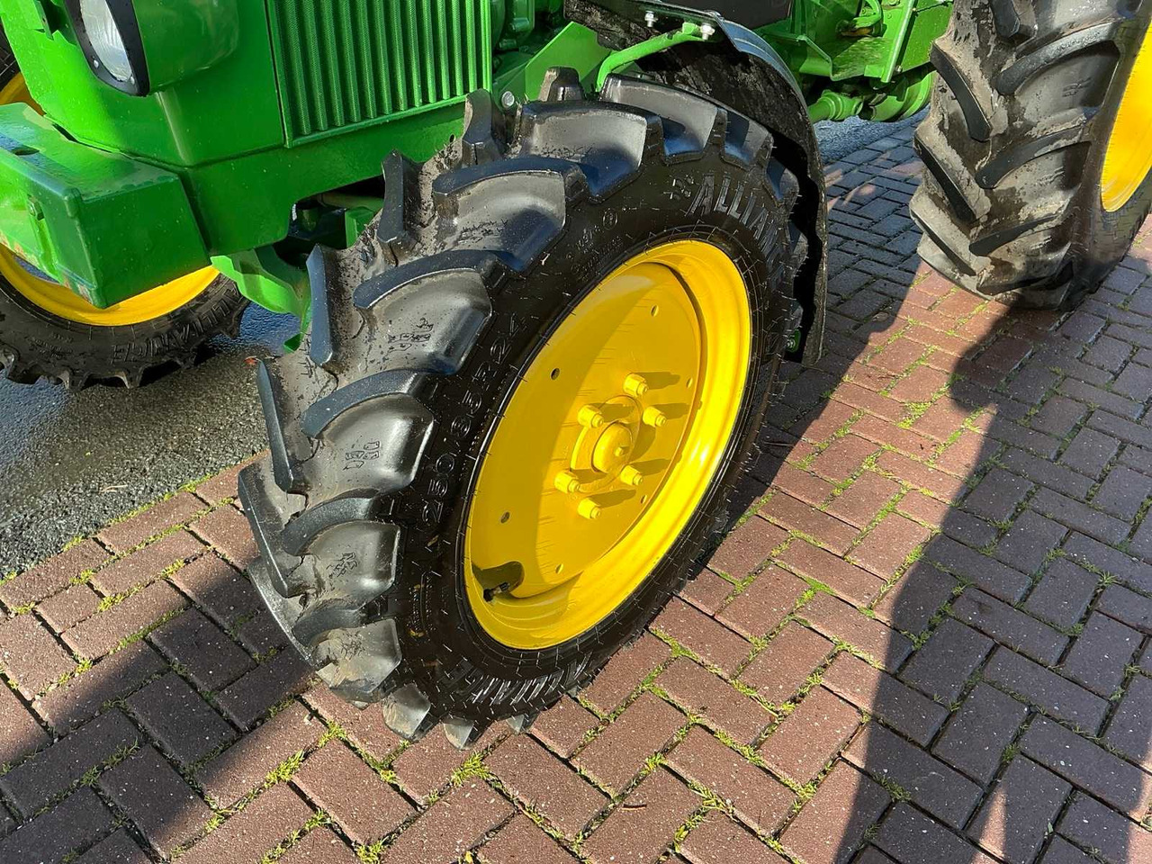 Farm tractor John Deere 2030S