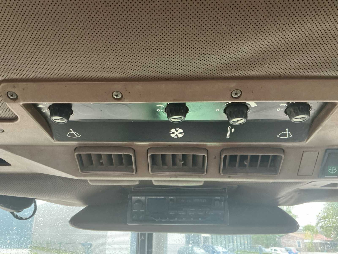 Farm tractor John Deere 2250