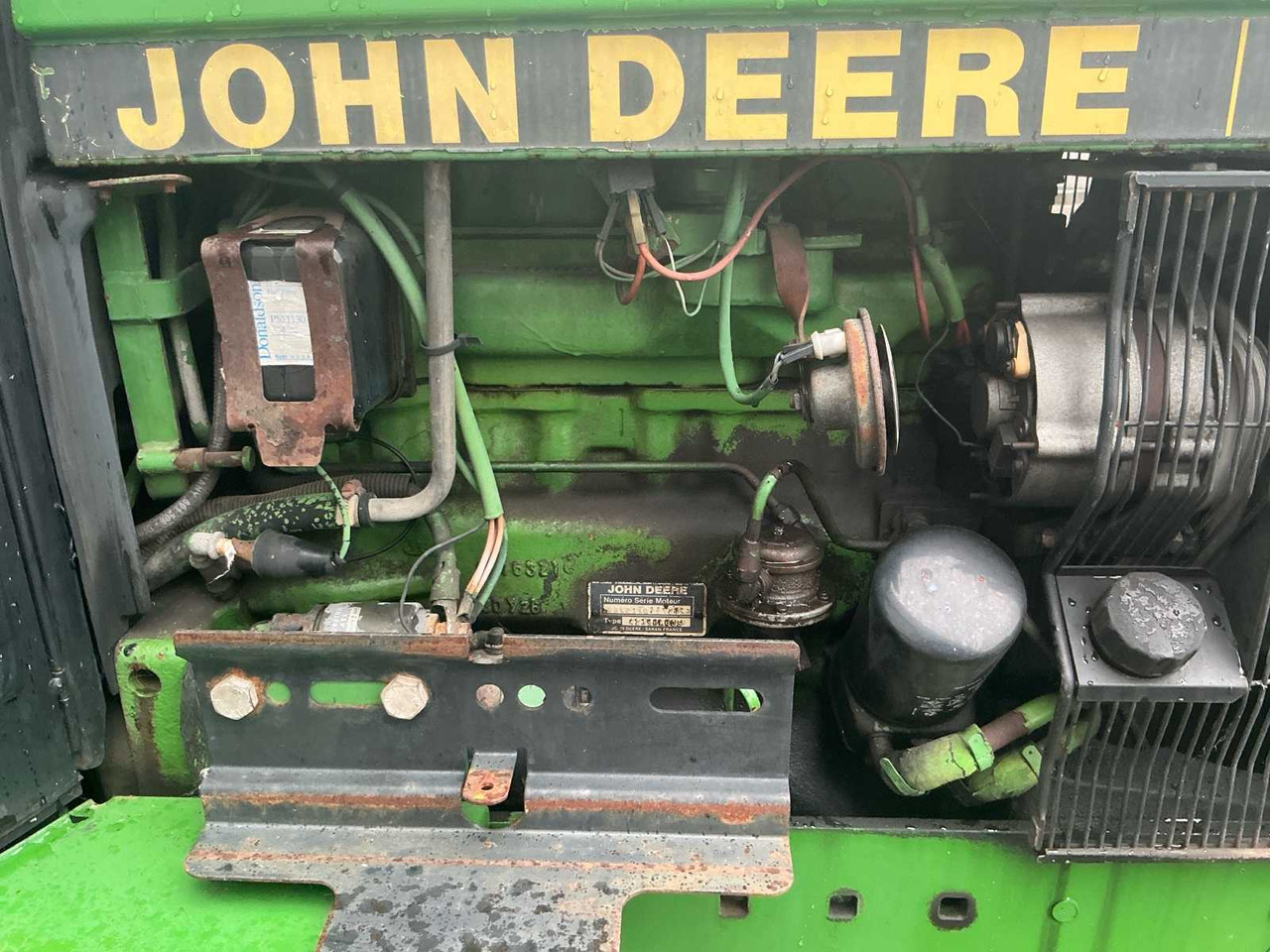 Farm tractor John Deere 2250