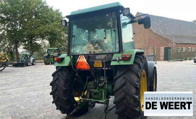 Farm tractor John Deere 2850 sa