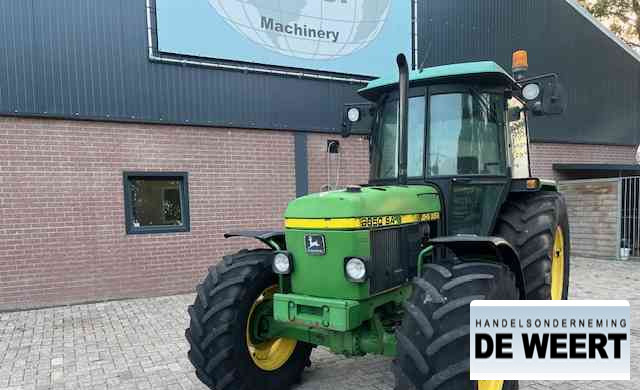 Farm tractor John Deere 2850 sa
