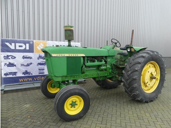 Farm tractor John Deere 4020