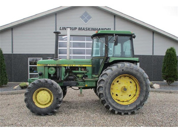 Farm tractor John Deere 4430 med Powershift 