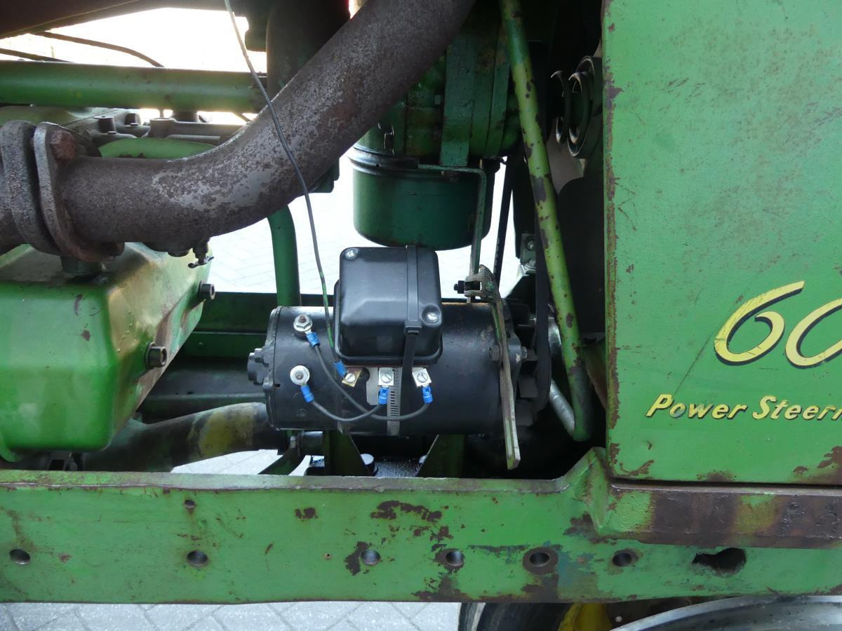 Farm tractor John-Deere 60