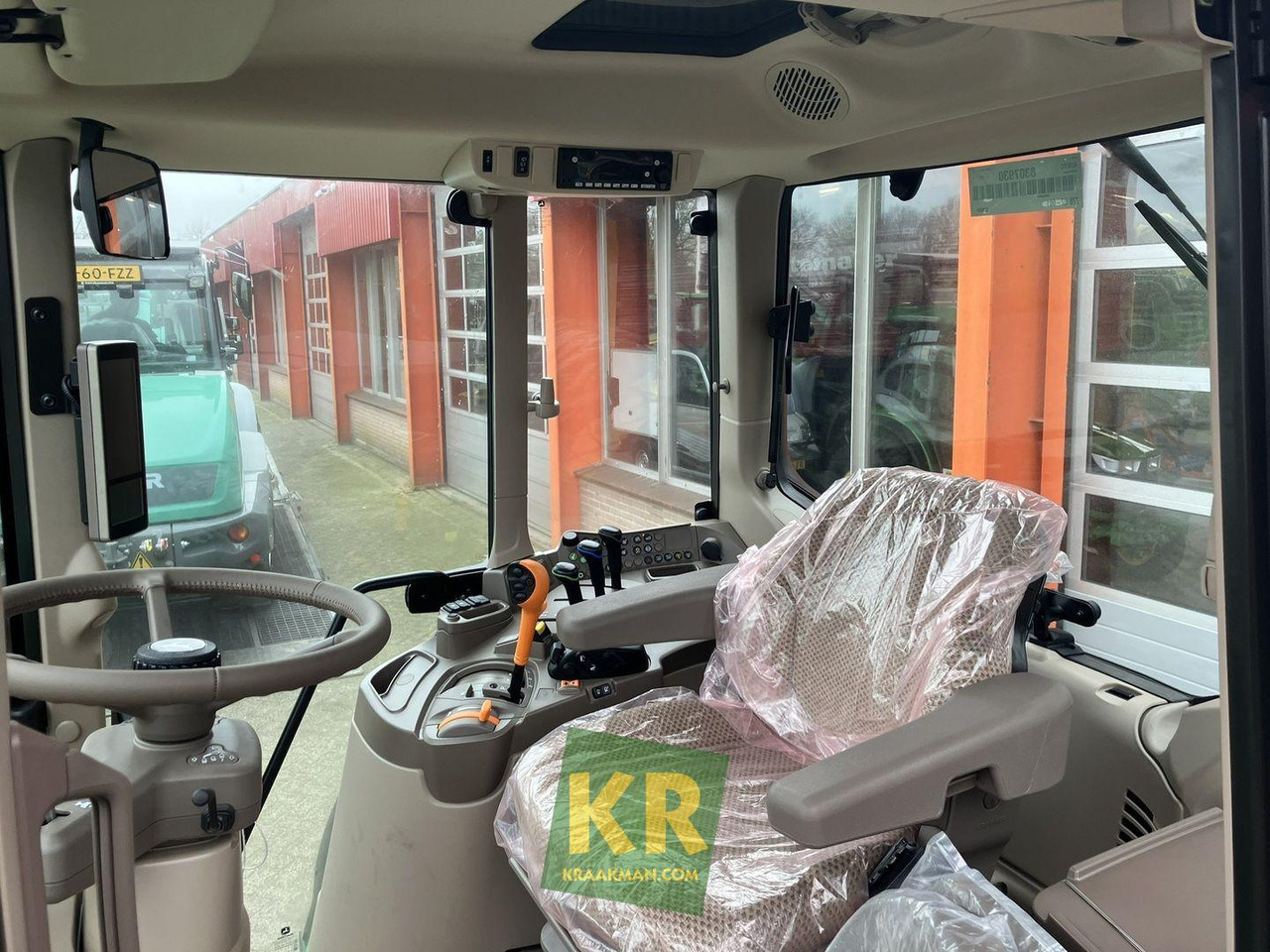 Farm tractor John Deere 6090M