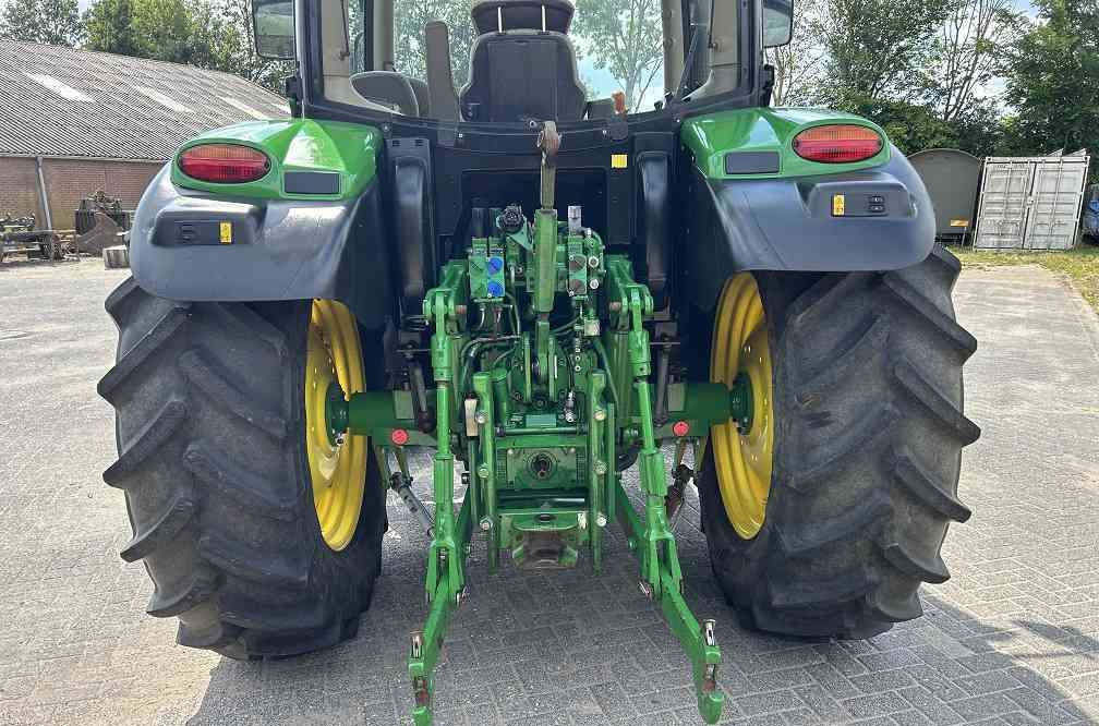 Farm tractor John Deere 6115R 6.115R