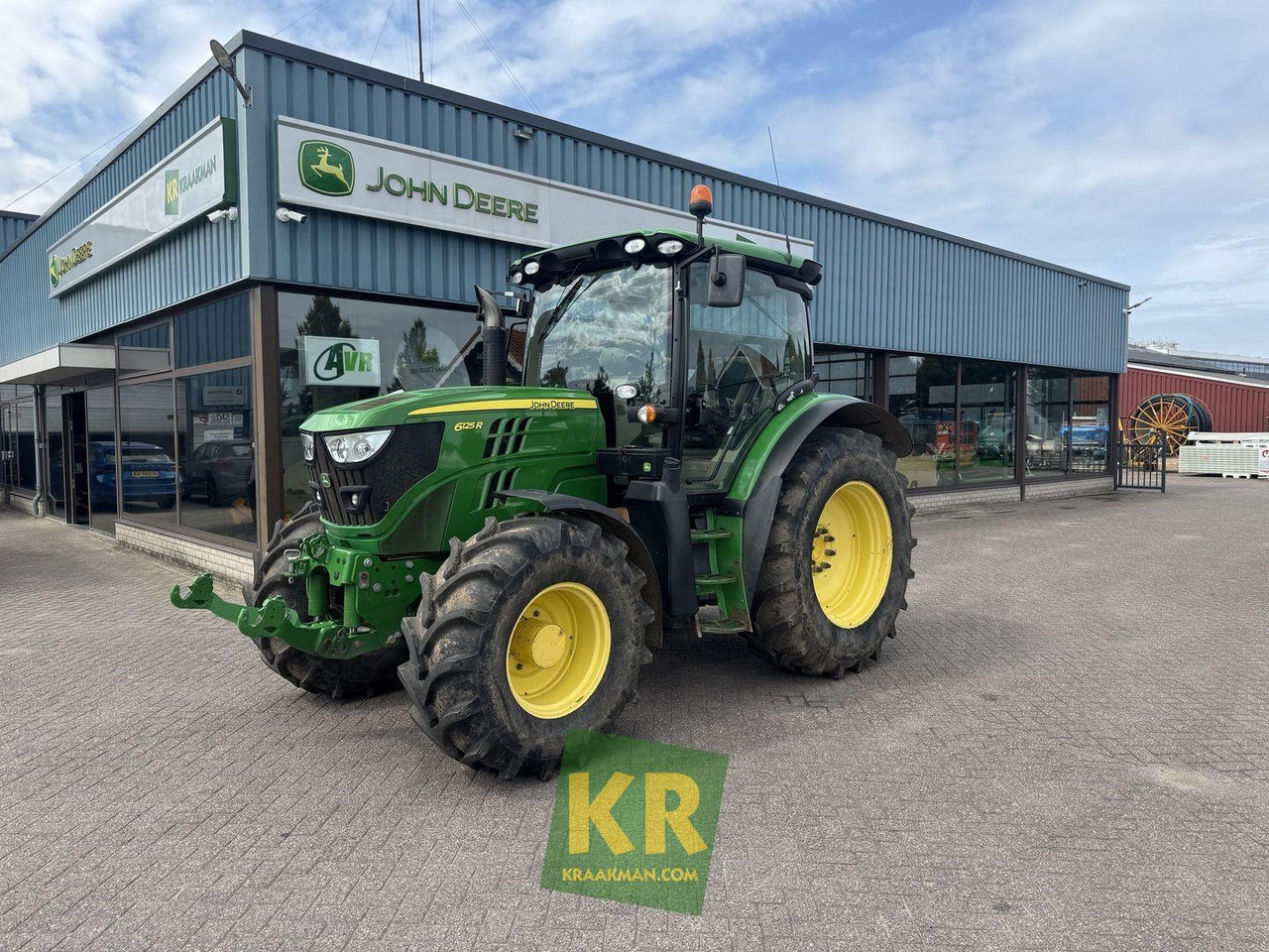 Farm tractor John Deere 6125R