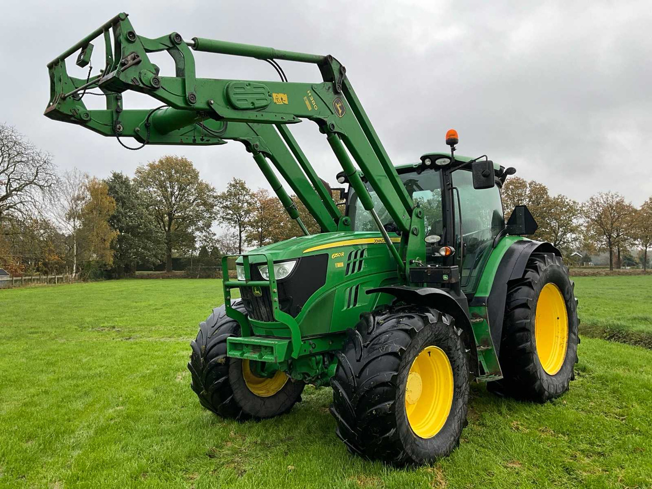 Farm tractor John Deere 6150R Autopower