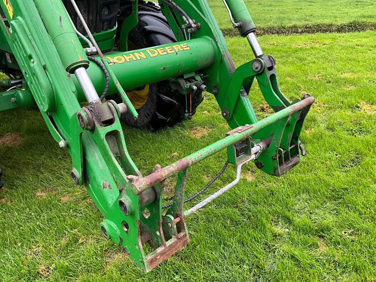 Farm tractor John Deere 6150R Autopower