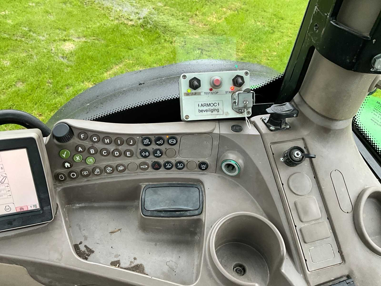 Farm tractor John Deere 6150R Autopower