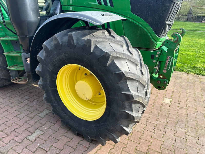Farm tractor John Deere 6175 R Dutch tractor | AP