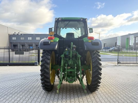 Farm tractor John Deere 6195M