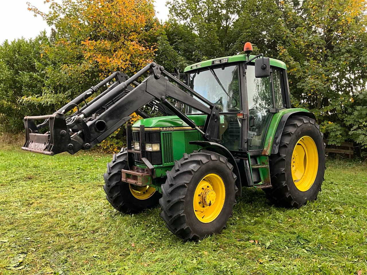 Farm tractor John Deere 6200