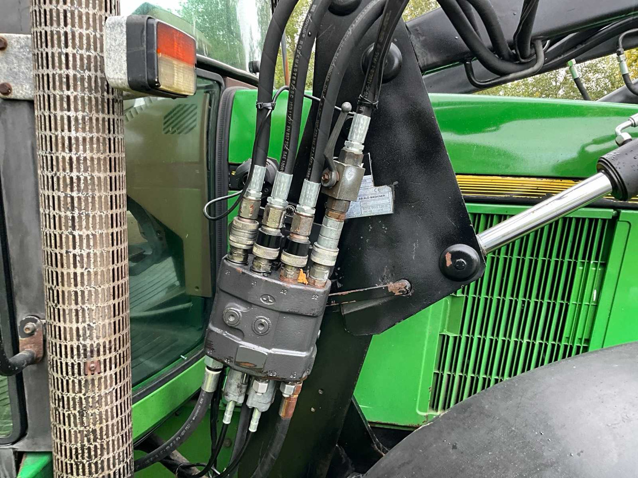 Farm tractor John Deere 6200
