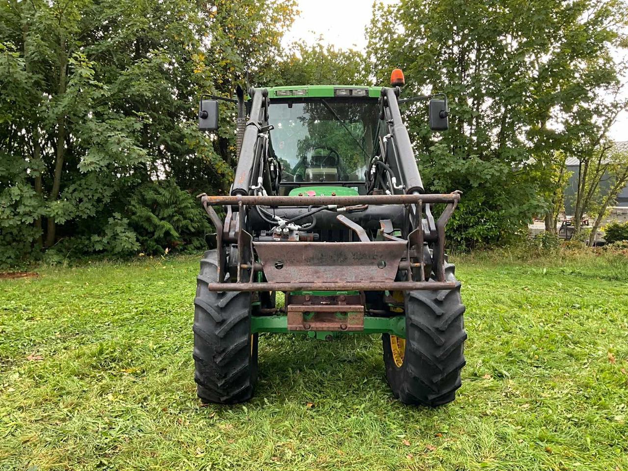 Farm tractor John Deere 6200