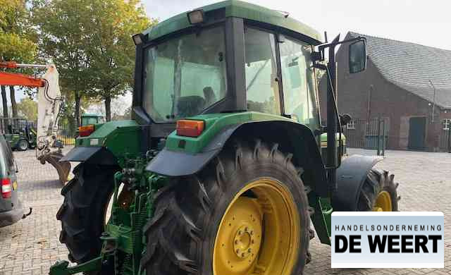 Farm tractor John Deere 6200