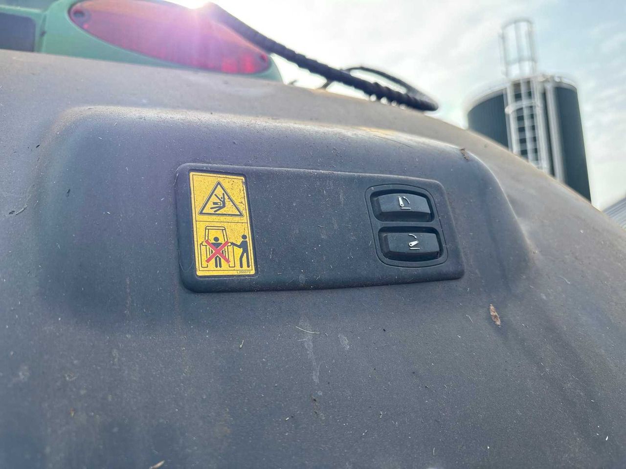 Farm tractor John Deere 6215R