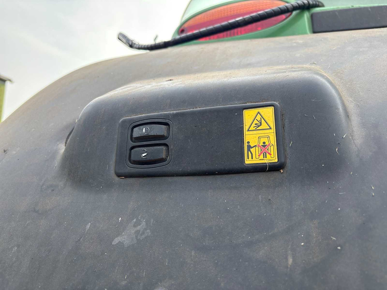 Farm tractor John Deere 6215R