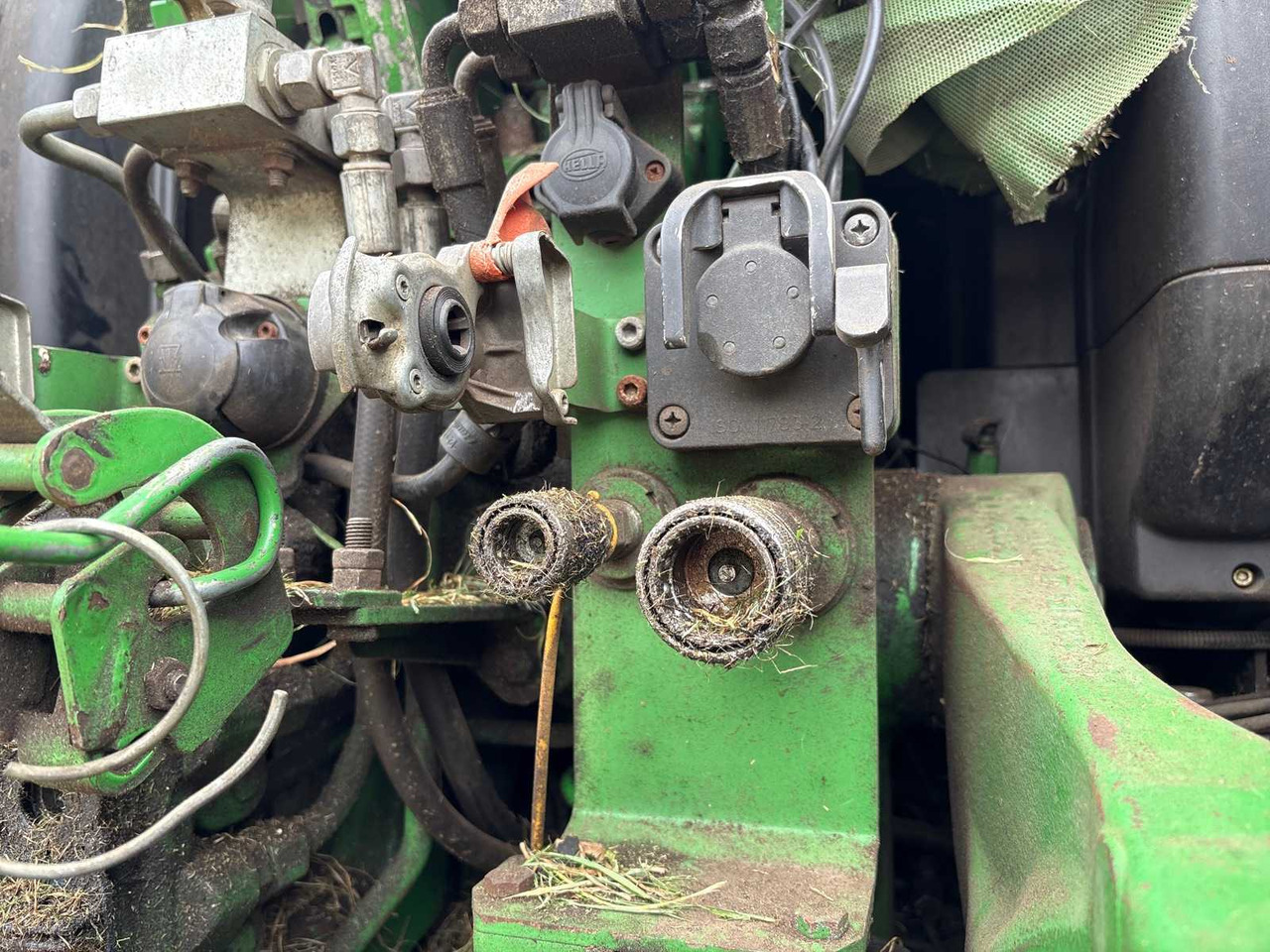 Farm tractor John Deere 6215R