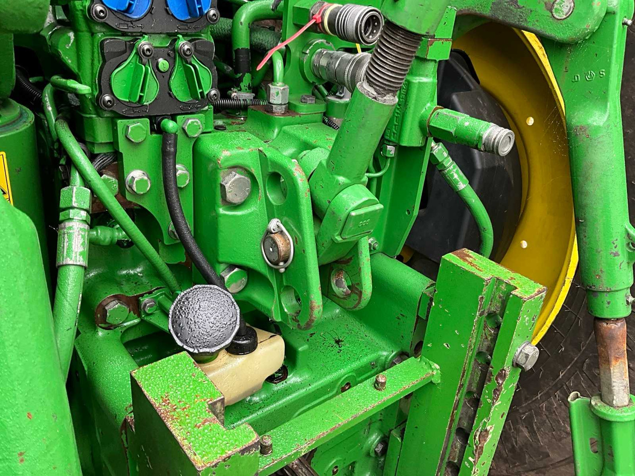 Farm tractor John Deere 6230R