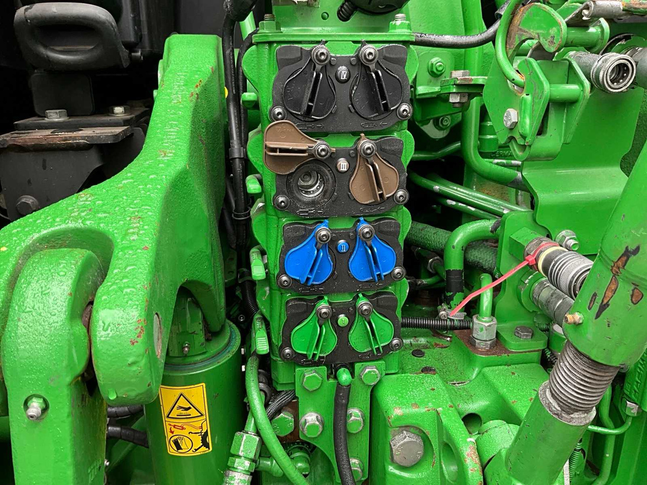 Farm tractor John Deere 6230R