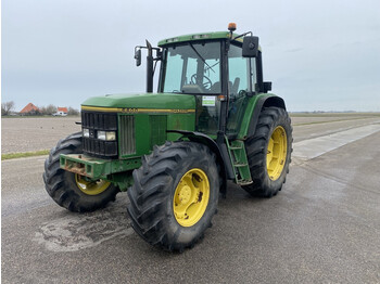 Farm tractor John Deere 6600