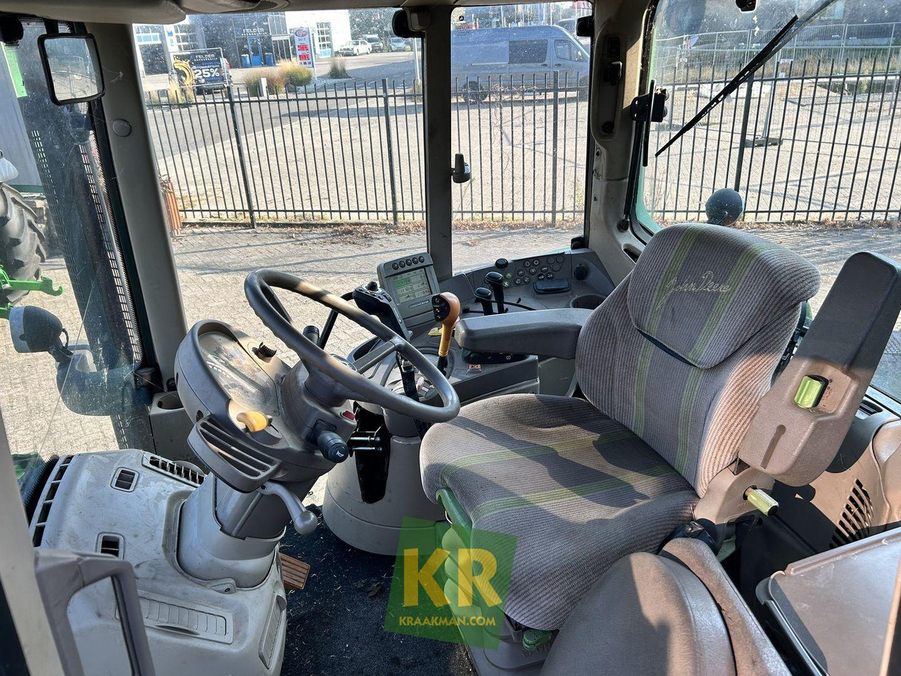 Farm tractor John Deere 6630 PREMIUM