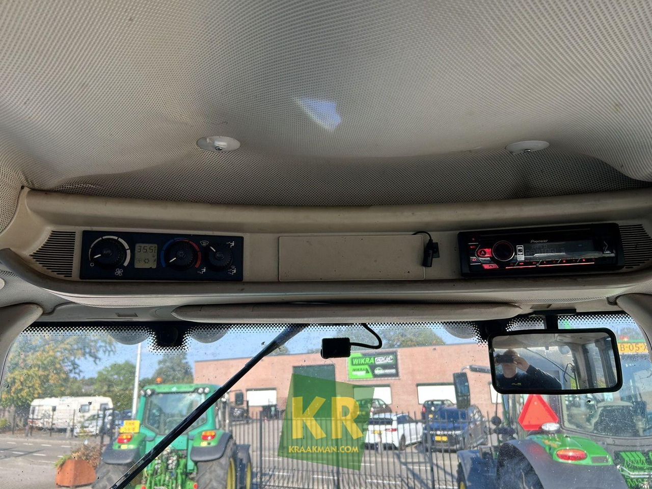 Farm tractor John Deere 6630 PREMIUM