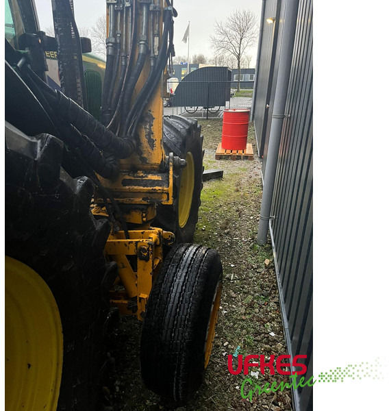 Farm tractor John Deere 6820 / BOS arm