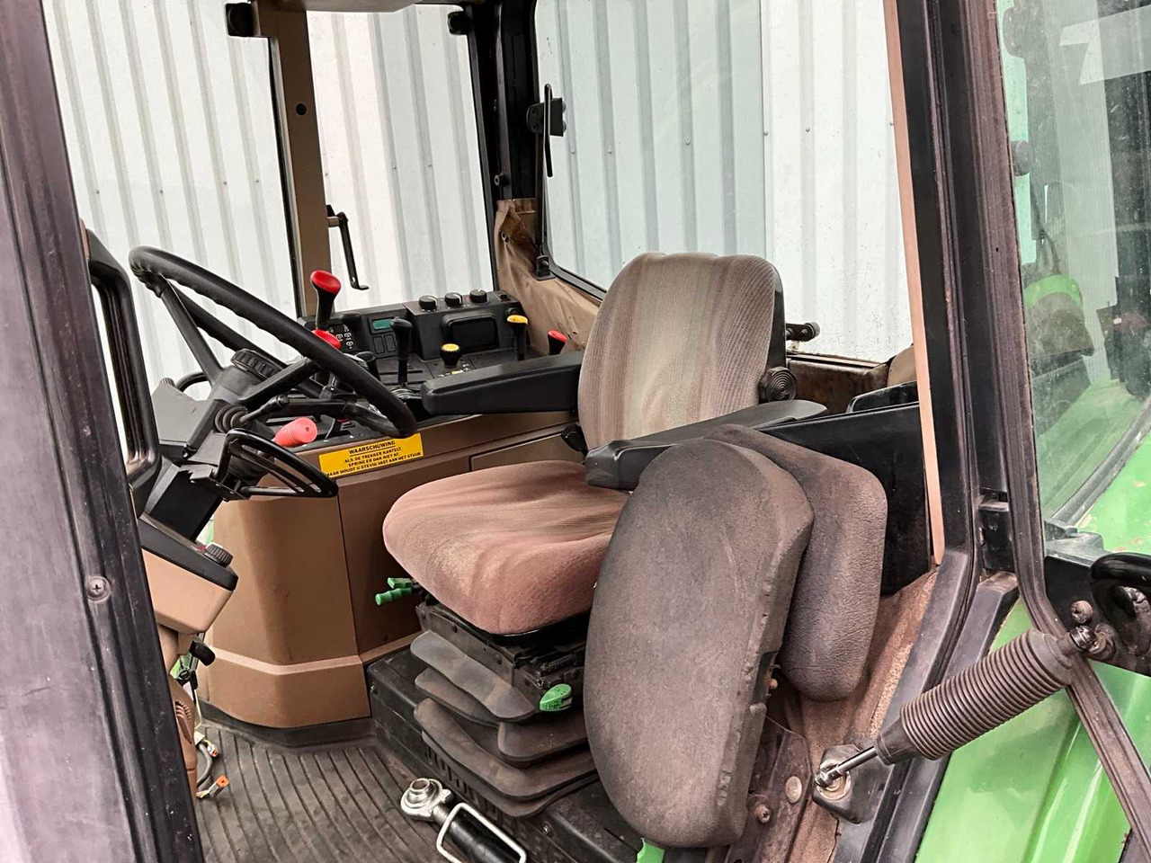 Farm tractor John Deere 6900