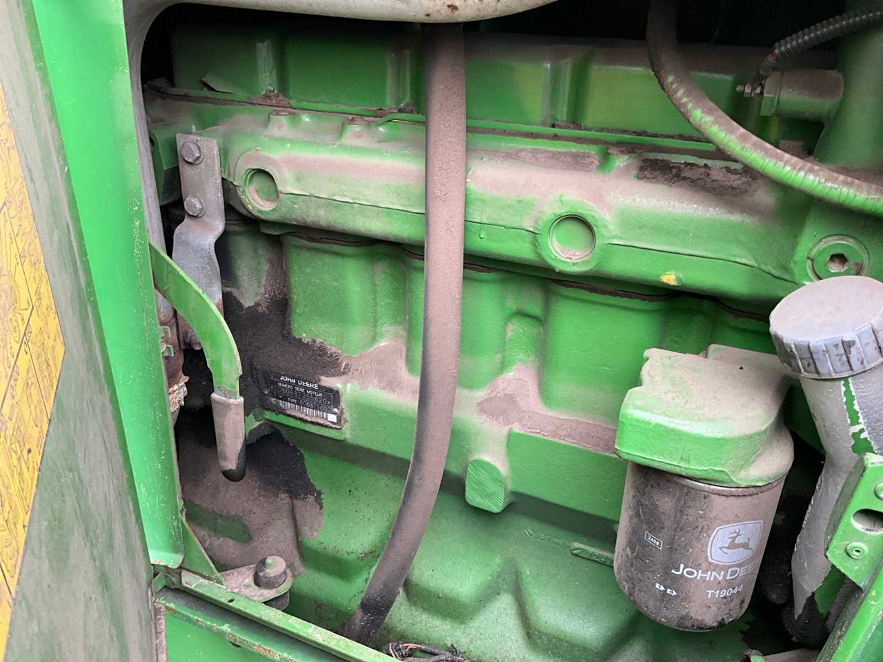 Farm tractor John Deere 6900